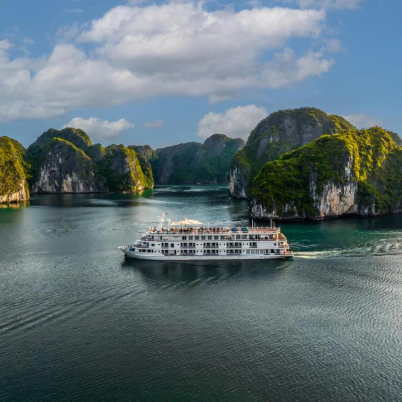 Ambassador Signature Cruise Lan Ha Bay