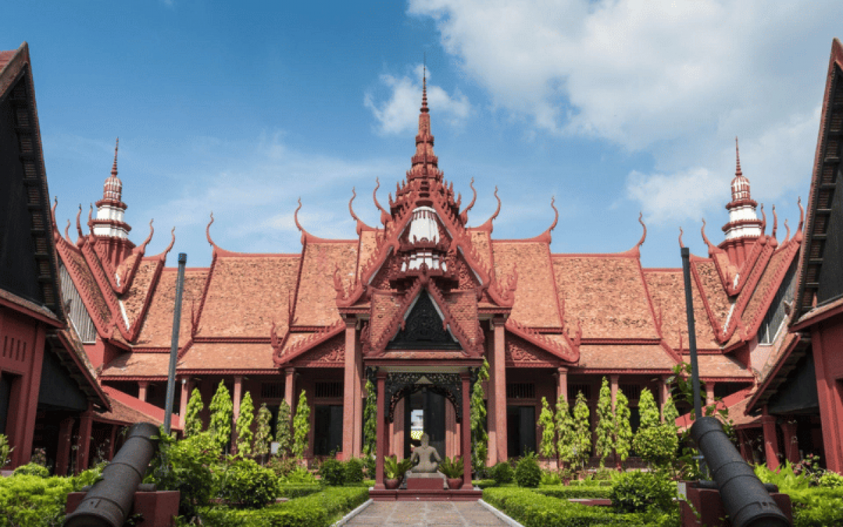 6-Day Cambodia Adventure: Royal Treasures & Ancient Temples Await