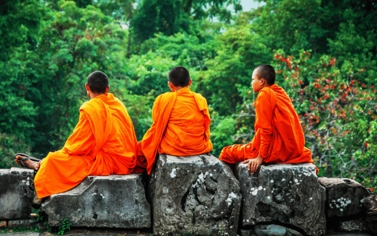 6-Day Cambodia Adventure: Royal Treasures & Ancient Temples Await