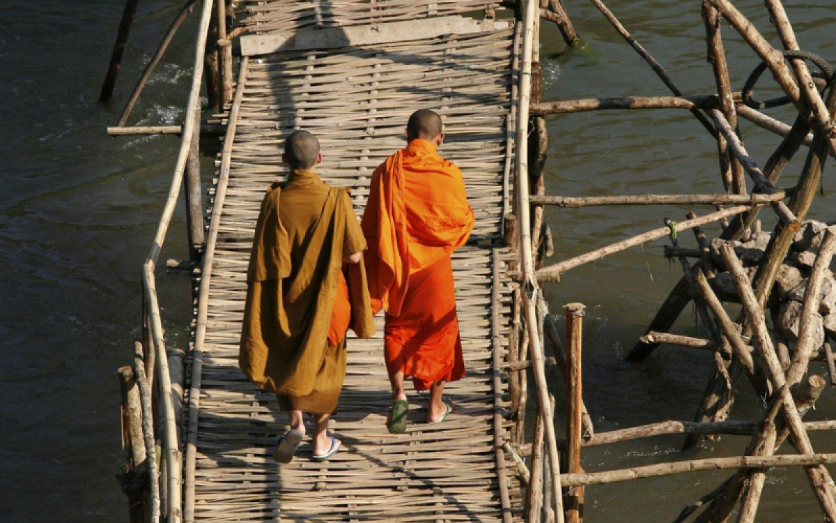 Laos Signature Voyage: 5 Days in Vientiane, Luang Prabang