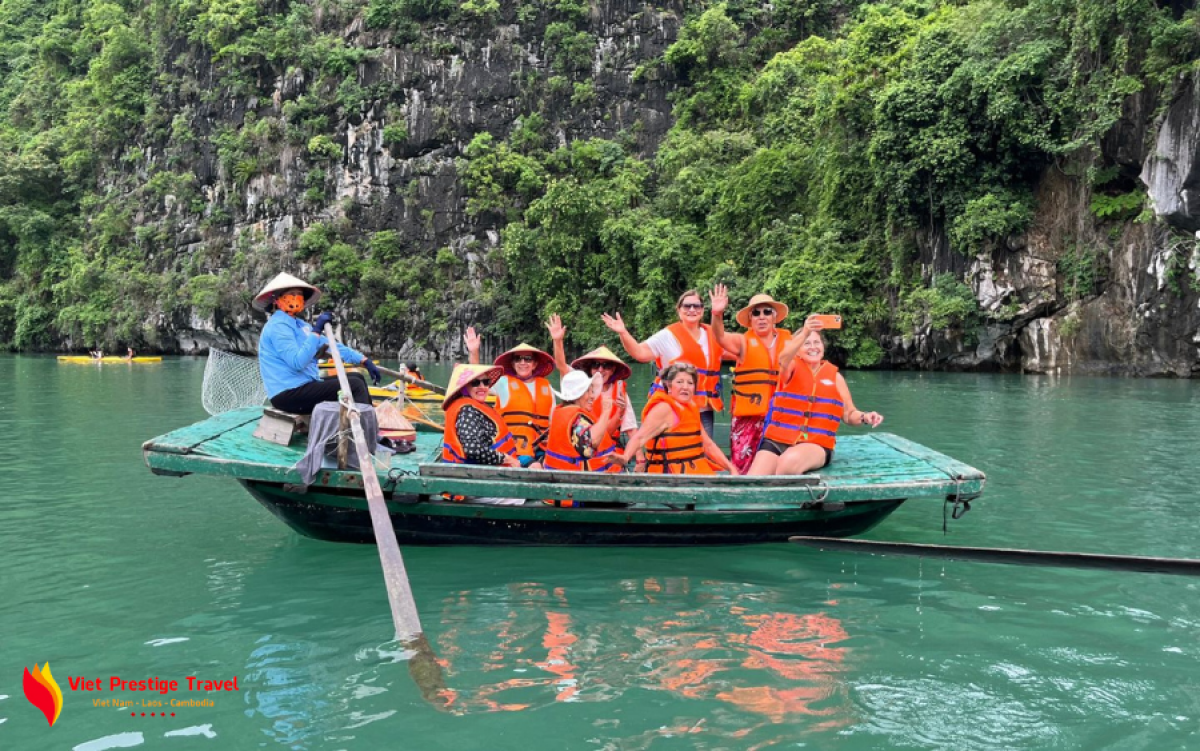 Magnificence of Vietnam, Thailand & Singapore Tour - 21 Days