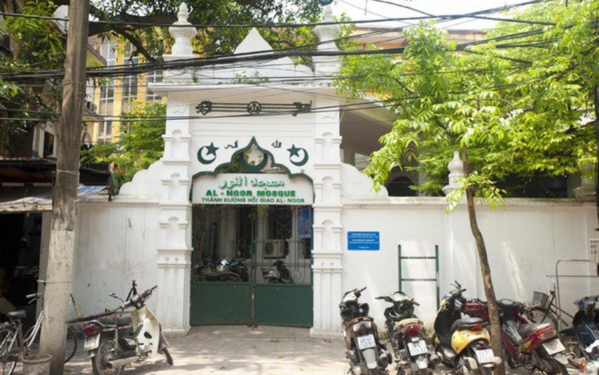 Muslim-Friendly Tour Package: 10 Days Vietnam & Phu Quoc Adventure