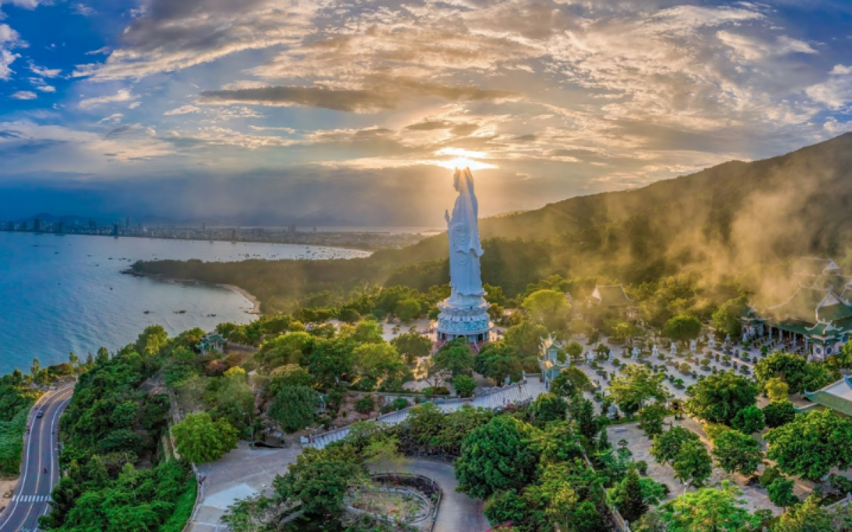 Southeast Asia Family Tour Package: 14 Days