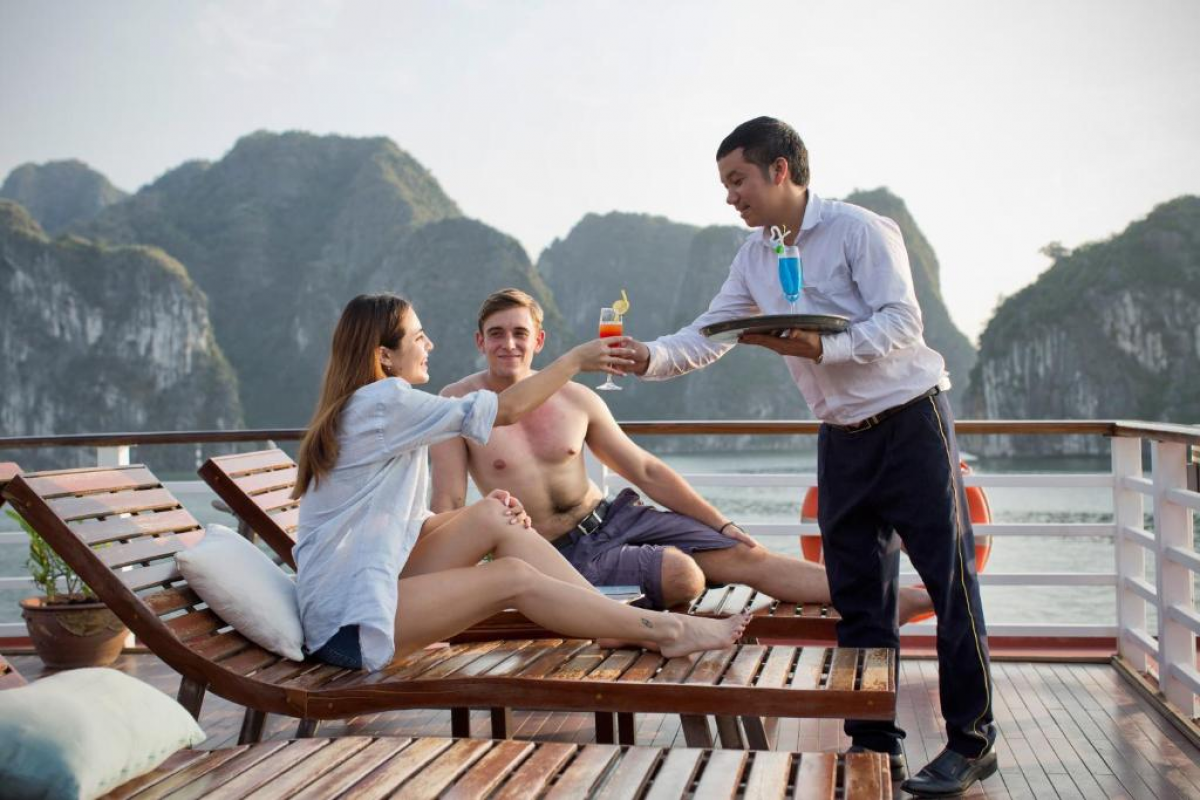 Vietnam Luxury Package Vacation: 14 Days