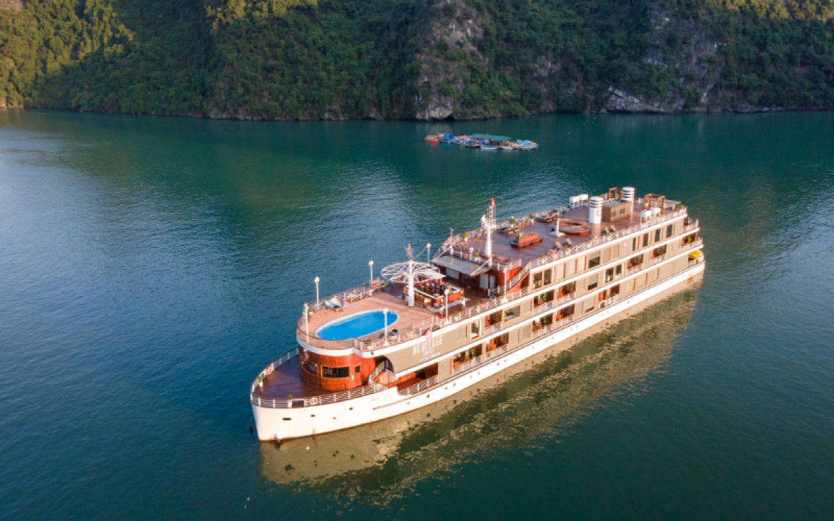 Vietnam Travel Package: 17 Days of Luxury
