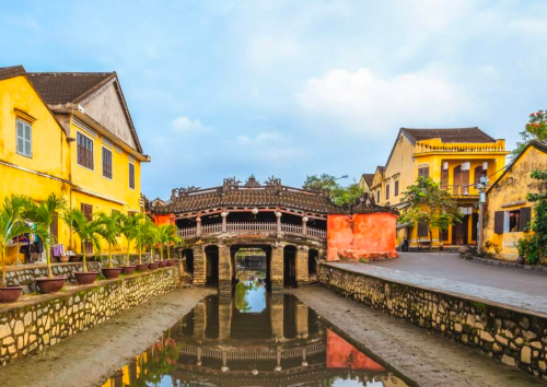 Vietnam Discovery: Hanoi, Halong Bay, Hoi An (6 Days)