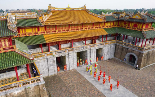 Vietnam Exploration Family Tour Package: 11 Days
