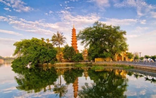 Vietnam Exploration: Hanoi, Halong Bay Tour (5 Days)