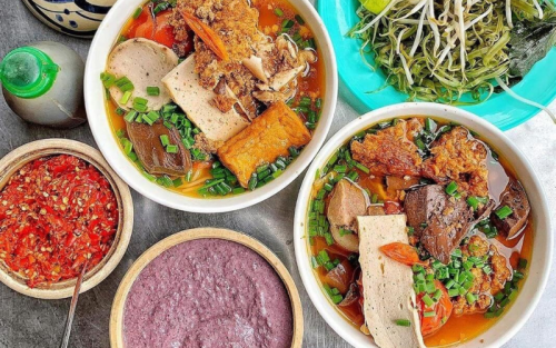 Vietnam Travel Package: 17 Days of Luxury